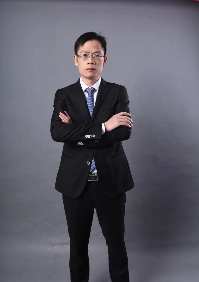 秦正莱 视觉与舞美负责人